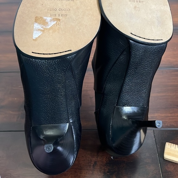Narciso Rodriguez Leather Booties Shoes Pointed Toe sz 40 Quiet Luxury Old MOney - Picture 12 of 13